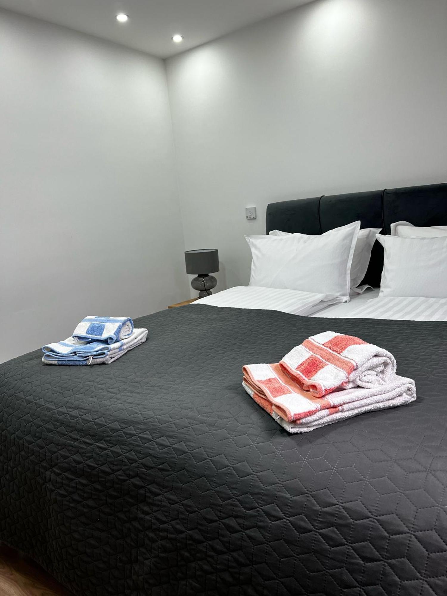 No1 Lux Apartment In Heart Of Сараево Екстериор снимка